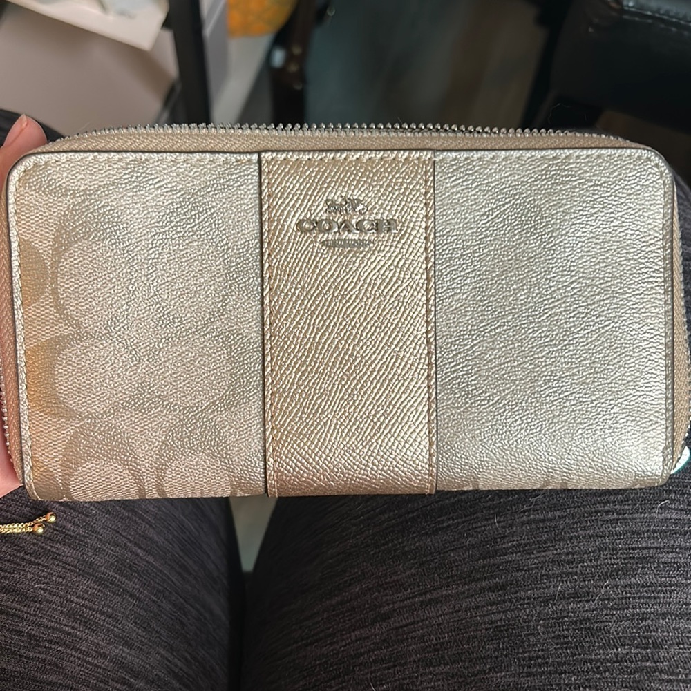 Coach wallet gold